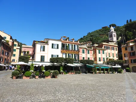 Piazza Martiri dell'Olivetta